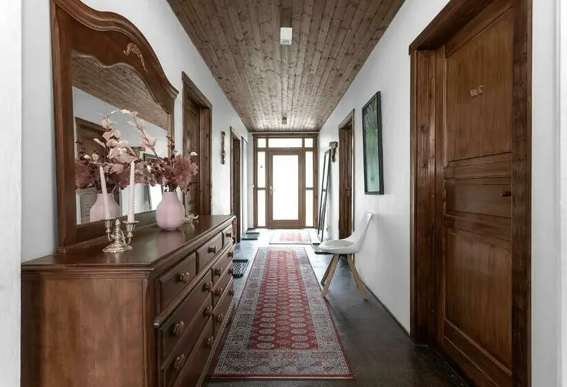 اتاق استاندارد با سرویس بهداشتی مشترک, Gallerí  Gistiheimili Laugarvatn