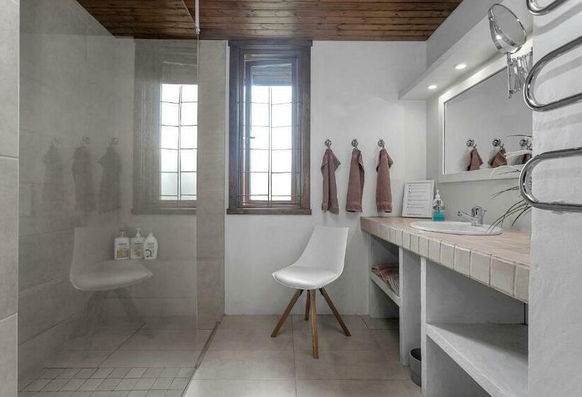 اتاق استاندارد سه تخته با سرویس بهداشتی مشترک, Gallerí Gistiheimili Laugarvatn