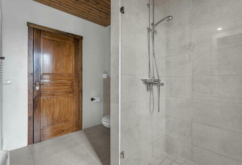 اتاق استاندارد سه تخته با سرویس بهداشتی مشترک, Gallerí Gistiheimili Laugarvatn