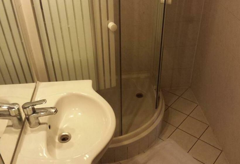 Pokój Czteroosobowy Standard, Kocsis Panzió és étterem