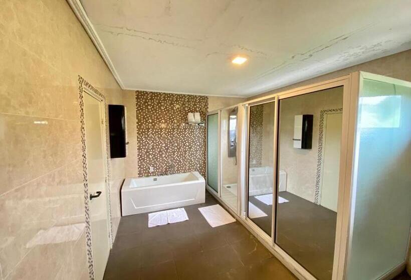 آپارتمان 1 خوابه با چشمانداز دریا, Fini Hotel Bobende