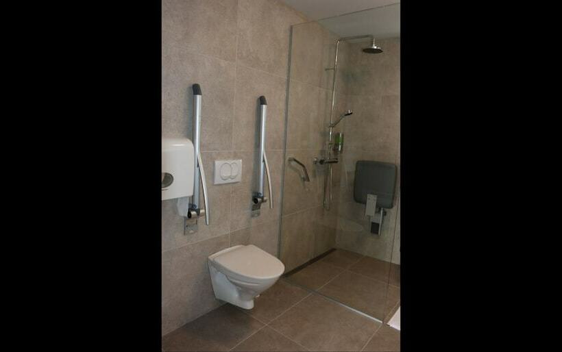 اتاق استاندارد با سرویس بهداشتی مشترک, Hofn Hostel