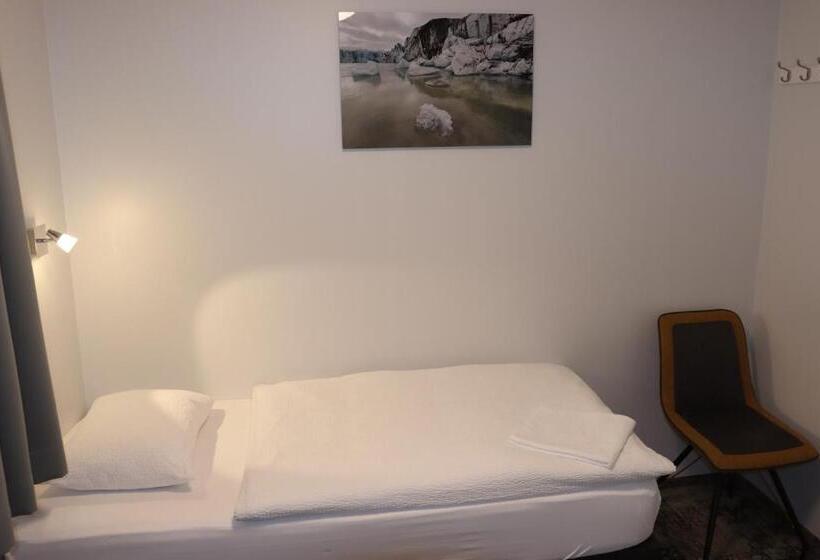 اتاق استاندارد با سرویس بهداشتی مشترک, Hofn Hostel