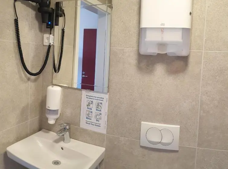 اتاق استاندارد یک نفره, Hofn Hostel