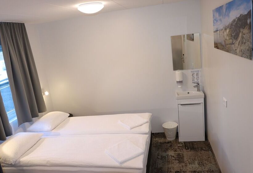 اتاق استاندارد چهارنفره با سرویس بهداشتی مشترک, Hofn Hostel