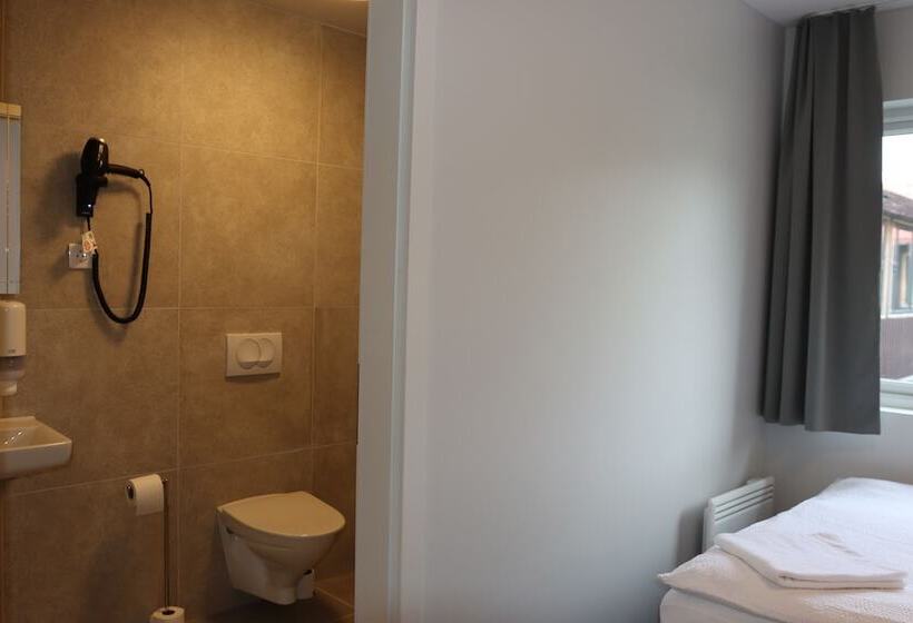 اتاق استاندارد یک نفره, Hofn Hostel