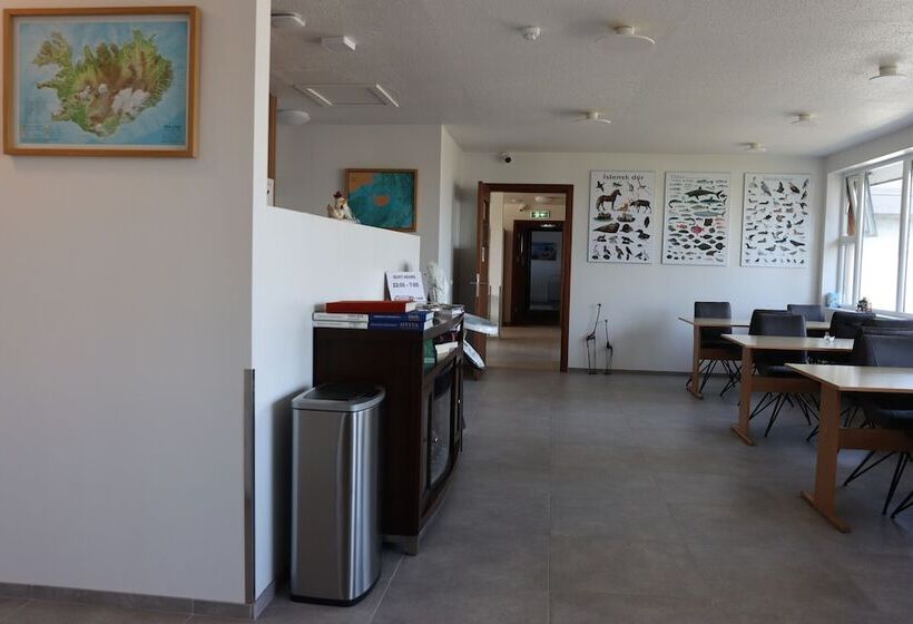 اتاق استاندارد یک تخته با سرویس بهداشتی مشترک, Hofn Hostel