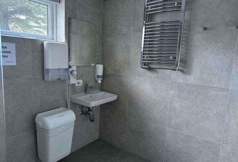 اتاق استاندارد یک تخته با سرویس بهداشتی مشترک, Hofn Hostel