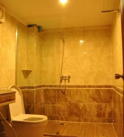 اتاق خانوادگی, Angkor Comfort