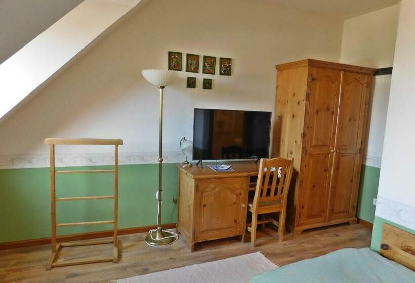 标准间, Berki Vendéglő és