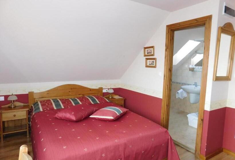 标准三人间, Berki Vendéglő és