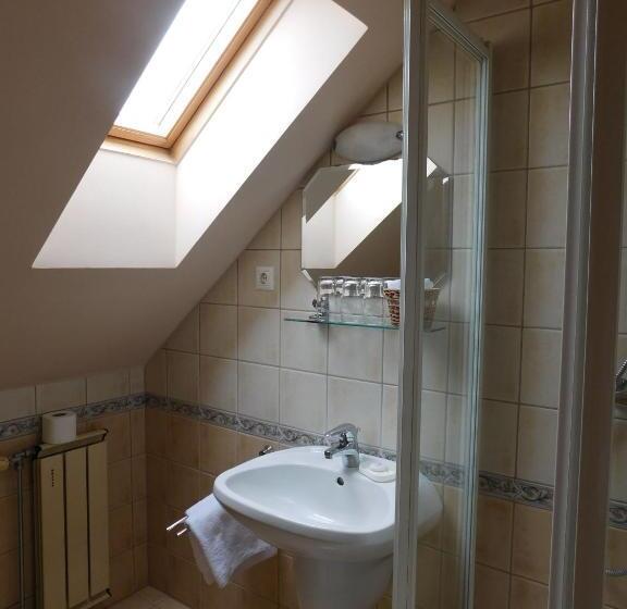 スタンダードトリプルルーム, Berki Vendéglő és