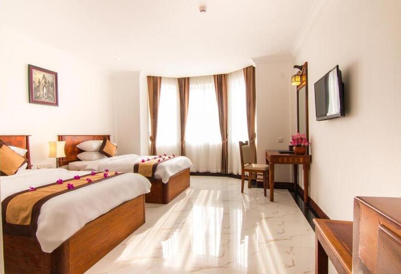 Номер Стандарт, Glorious