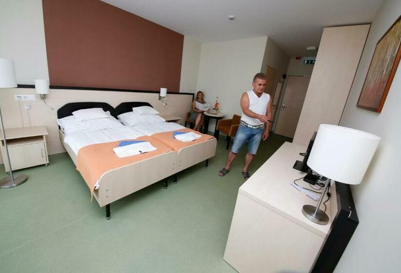 Номер Стандарт, Harkányi Psoriasis Centrum