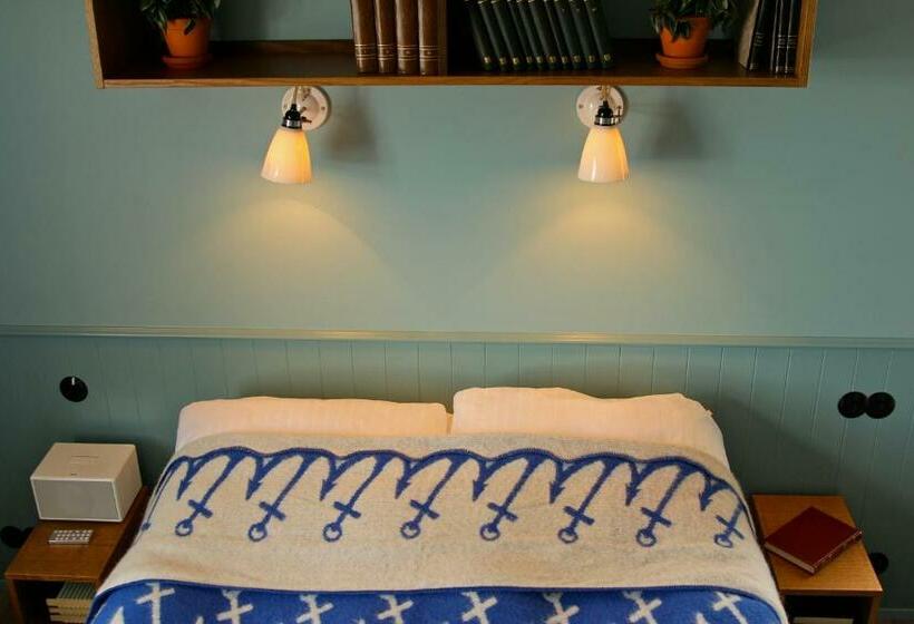 اتاق سوپریور, Egilsen