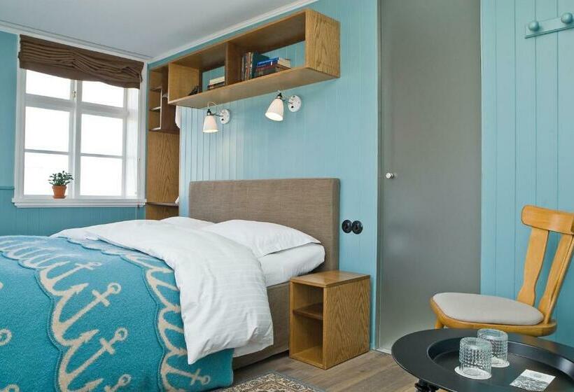 اتاق سوپریور, Egilsen