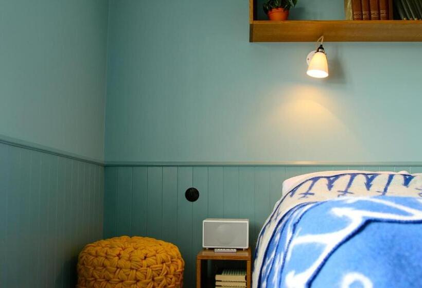 اتاق سوپریور, Egilsen