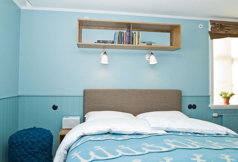 اتاق سوپریور, Egilsen