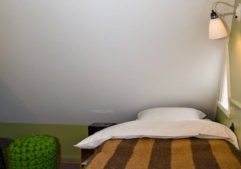 اتاق استاندارد یک نفره, Egilsen