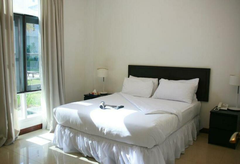 اتاق لوکس, The Ramelau