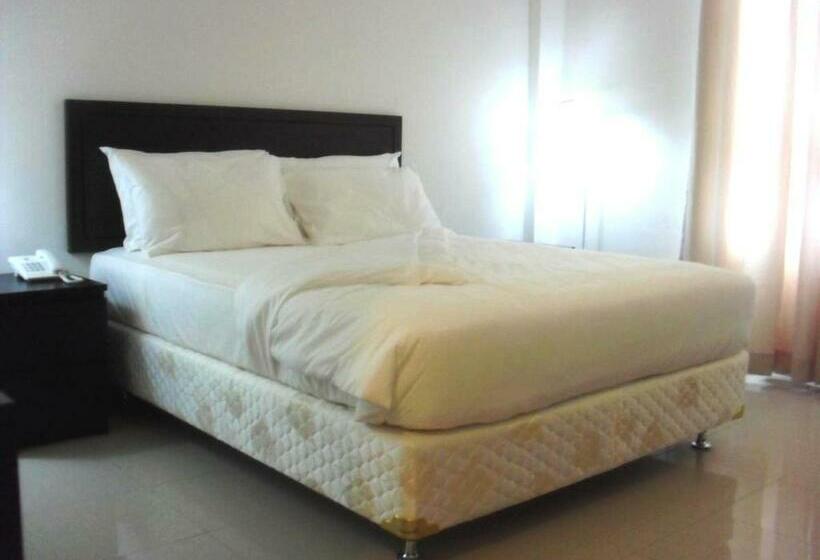 اتاق لوکس, The Ramelau