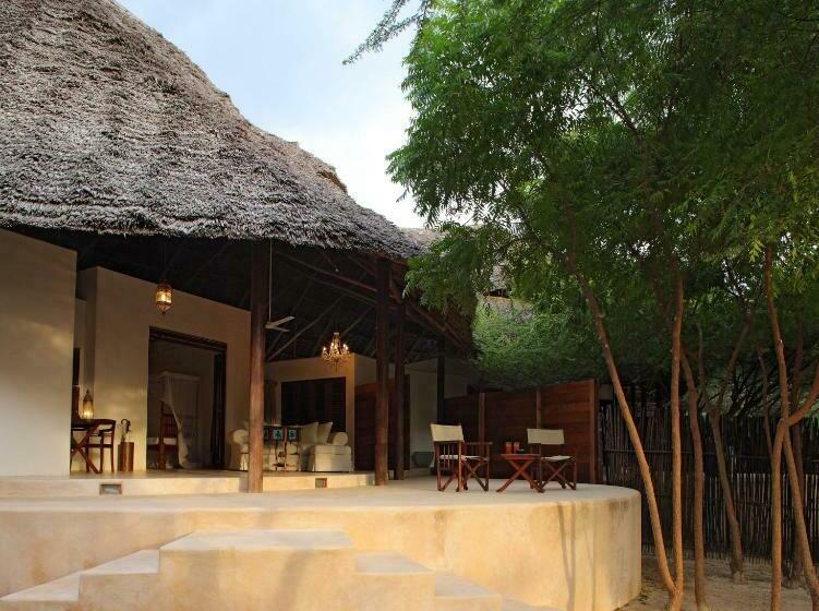 سوییت با چشمانداز دریا, The Red Pepper House