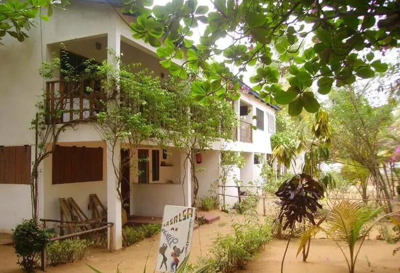 اتاق خانوادگی با چشم‌انداز باغ, Village Vacances Awale Plage
