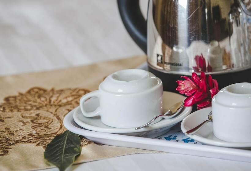 Номер Стандарт, Vy Chhe