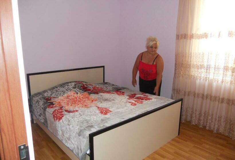 اتاق لوکس, Lusya B&b