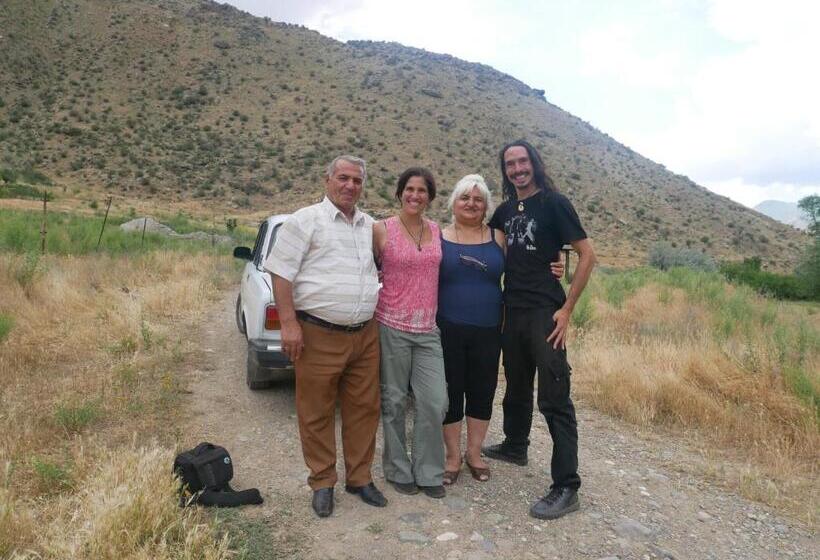 اتاق لوکس, Lusya B&b