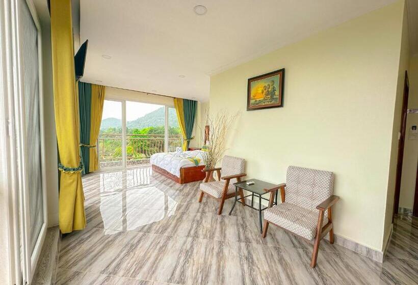 غرفة ديلوكس مطلّة علي البحر مزوَّدة بشُرفة, Summer Resort