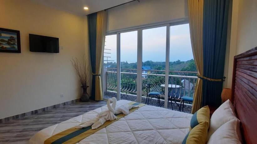 غرفة ديلوكس مطلّة علي البحر مزوَّدة بشُرفة, Summer Resort