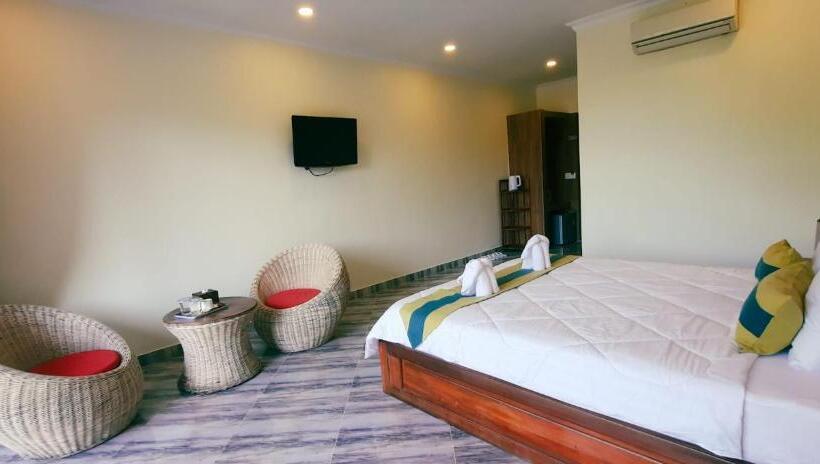 غرفة قياسية مزوَّدة بشُرفة, Summer Resort