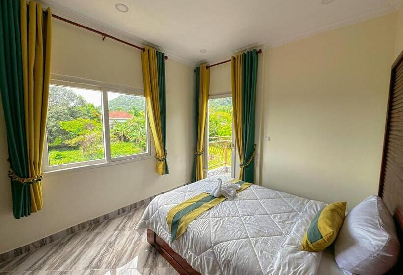 Quarto Economy, Summer Resort