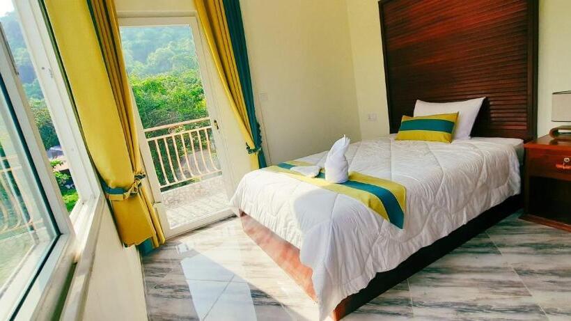 غرفة إقتصادية, Summer Resort