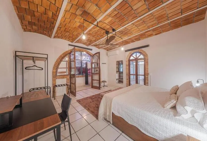 سوئیت جونیور با تراس, El Refugio De Sayulita   Health And Wellness House