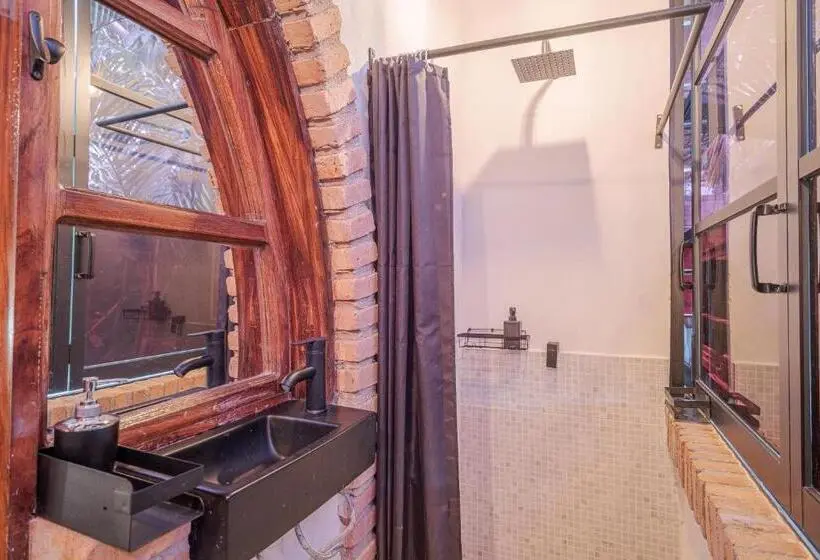 سوئیت جونیور با تراس, El Refugio De Sayulita   Health And Wellness House