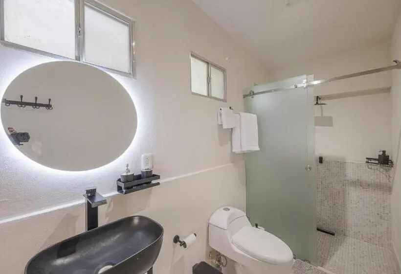 اتاق لوکس با تخت بزرگ, El Refugio De Sayulita   Health And Wellness House