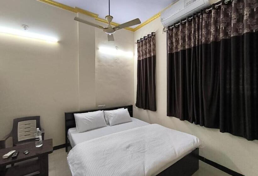 スタンダードルーム, K K Residency