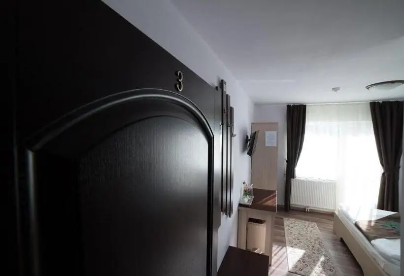 バルコニー付きスタンダードルーム, Casa Bradul Voronet