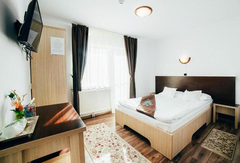 스탠다드 발코니 룸, Casa Bradul Voronet