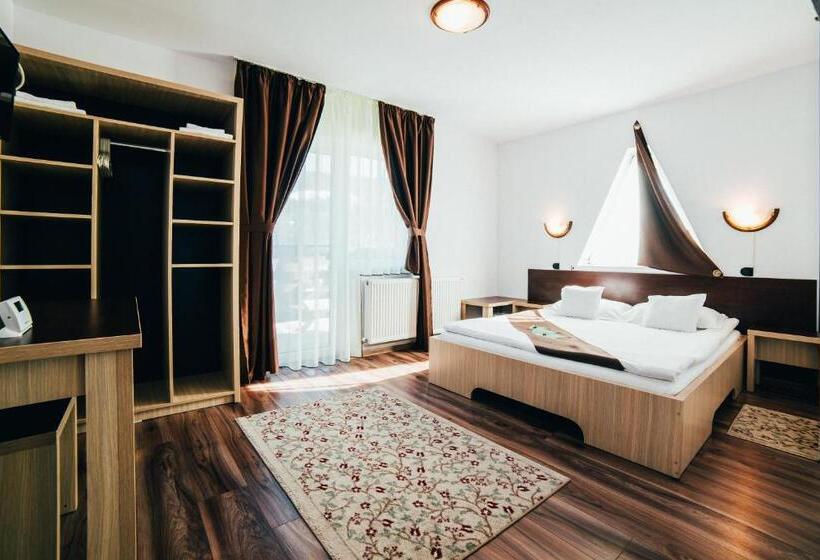 اتاق لوکس خانوادگی, Casa Bradul Voronet