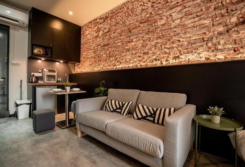 اتاق استاندارد چهار تخته, Chulia Heritage Studio