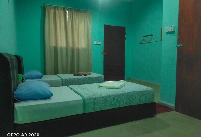 חדר סטנדרט, Sukau Tomanggong View Bed & Breakfast