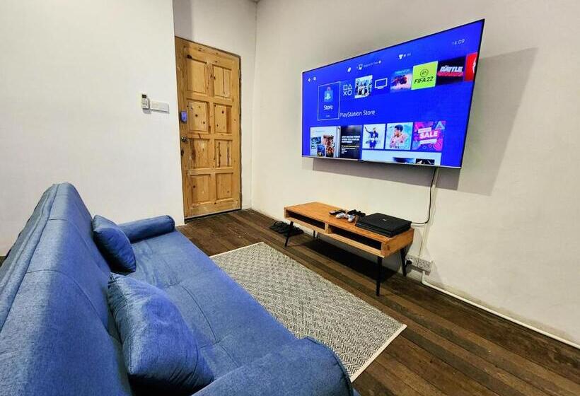 Cameră Superior cu Priveliște către Oraș, Upspot Kuching Waterfront Premium Hostel