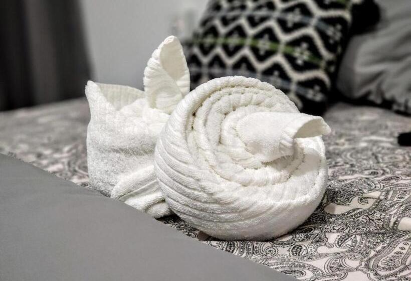 Cameră Superior cu Priveliște către Oraș, Upspot Kuching Waterfront Premium Hostel