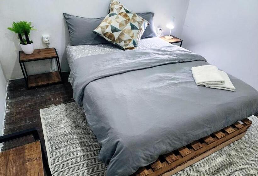 غرفة ديلوكس, Upspot Kuching Waterfront Premium Hostel