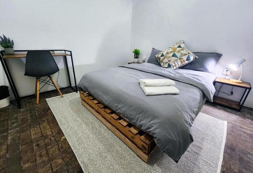 غرفة ديلوكس, Upspot Kuching Waterfront Premium Hostel