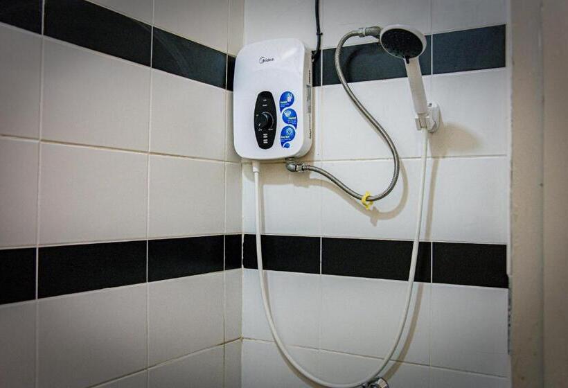 غرفة ديلوكس, Upspot Kuching Waterfront Premium Hostel