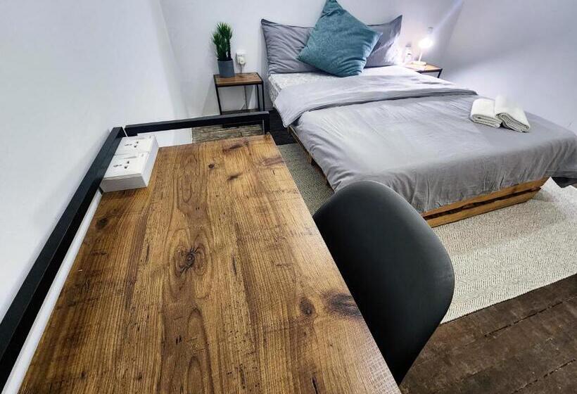 غرفة ديلوكس, Upspot Kuching Waterfront Premium Hostel